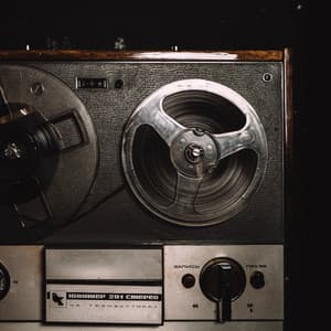 Tranquil Café Raindrops - Lofi Night Drives