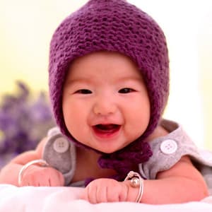 Sunshine Smiles: Uplifting Music for Babies - Baby Wars