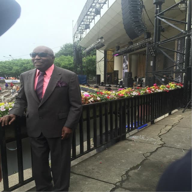 Dance to the Blues - Clarence Carter