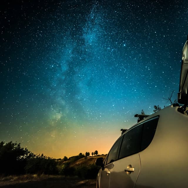 Calm Twilight: Peaceful Melodies for Evening Serenity - 40 HZ Binaural Beats